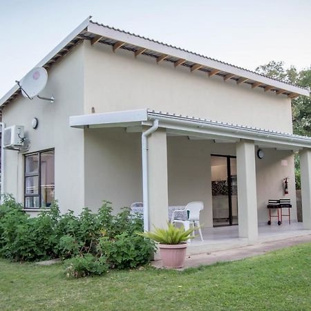 870 On Riverview Drive Mtubatuba Extérieur photo